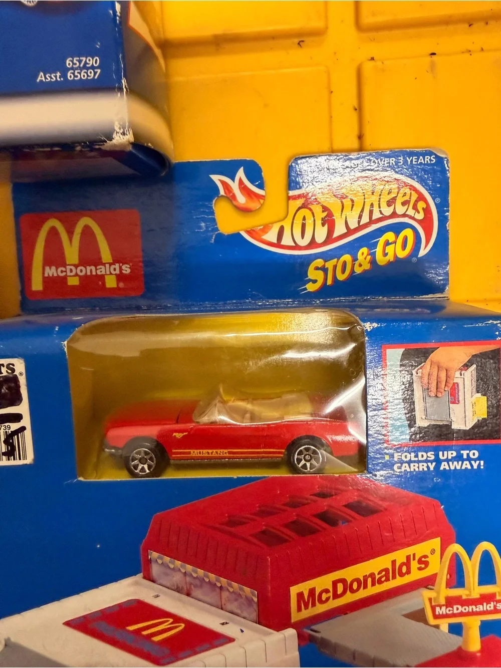 Hot Wheels McDonald's Playset Bundle - Yellow and Red